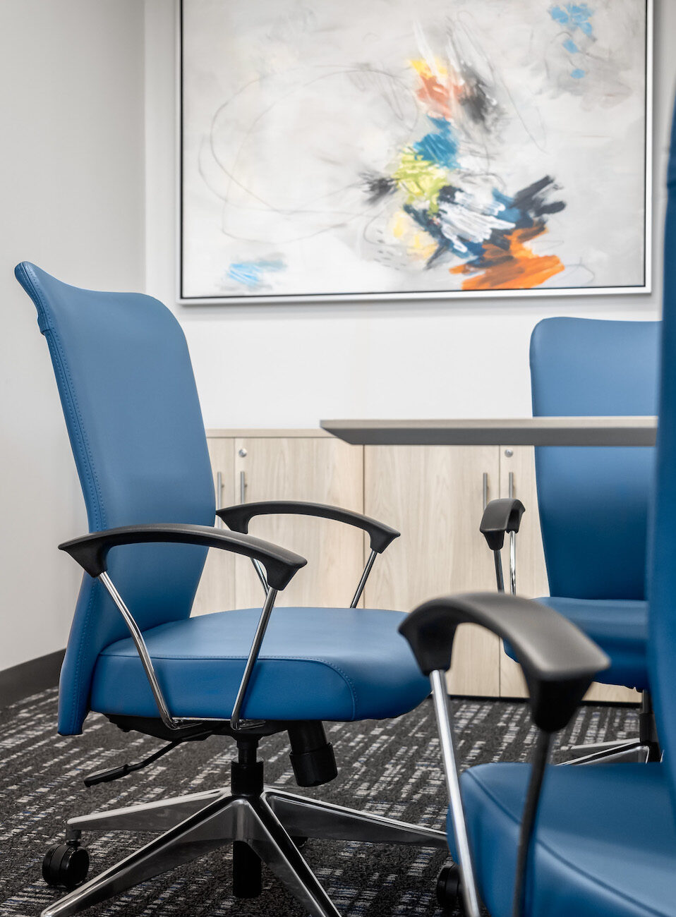 burtonsville-md-office-design-blue-swivel-chairs