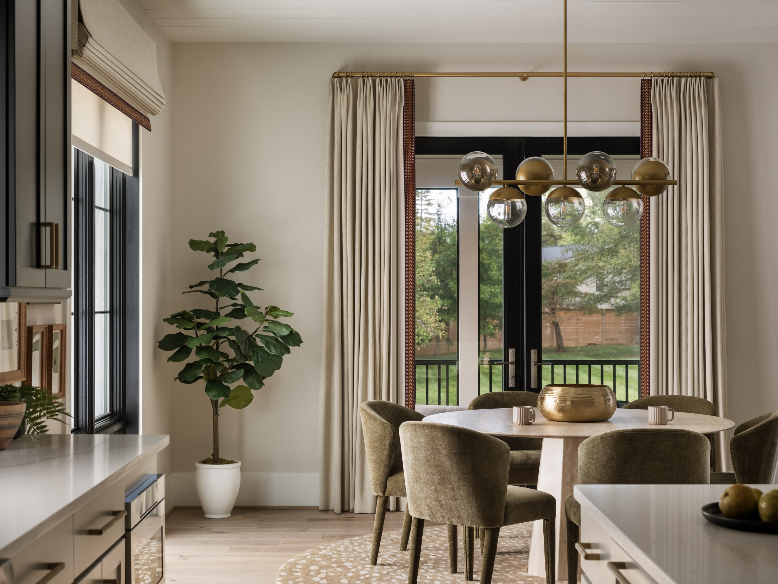 breakfast-nook-leopard-rug-lp-co