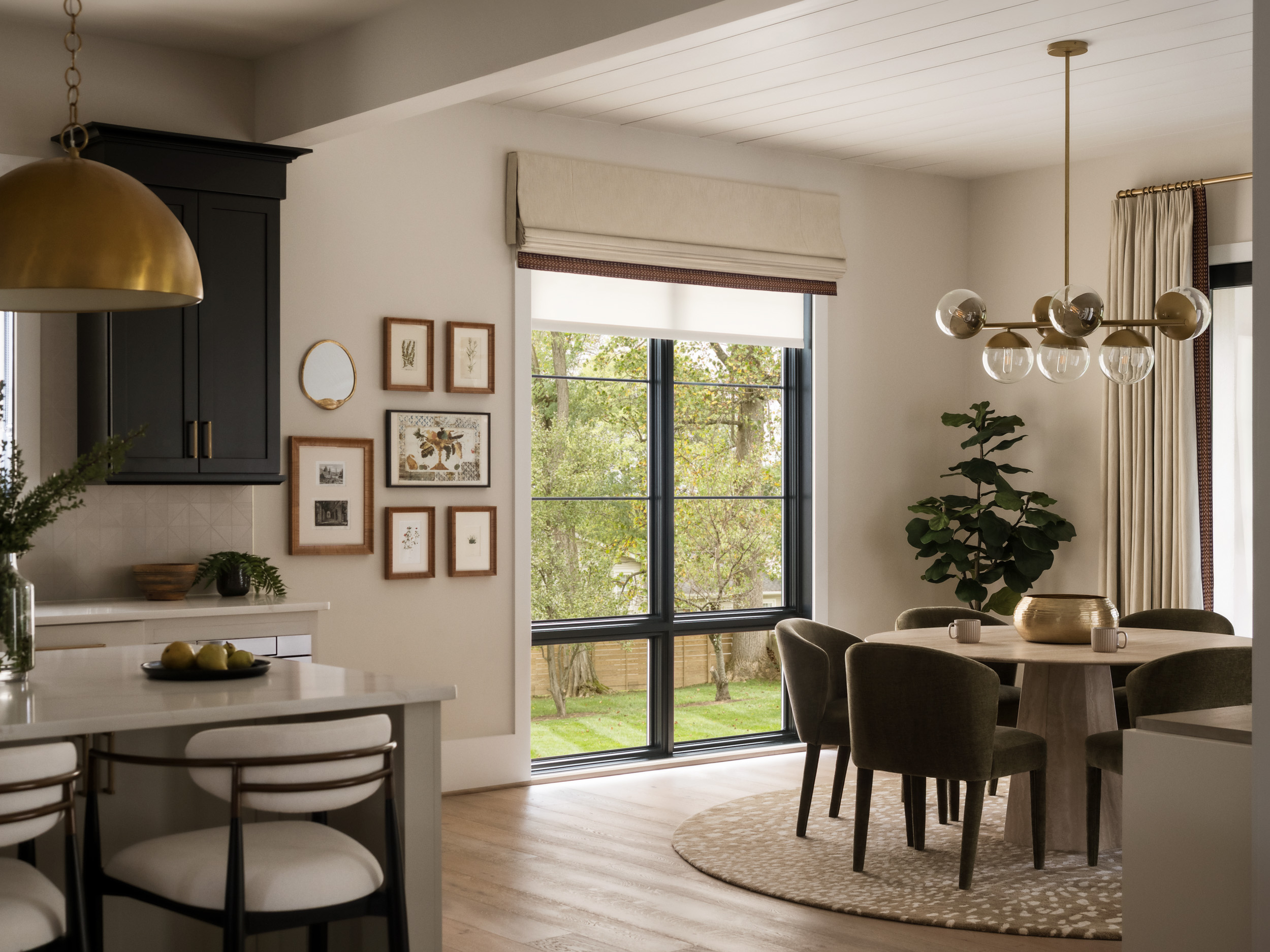 breakfast-nook-with-gallery-wall-vienna-virginia